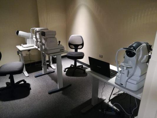 Our retinal camera takes pictures of the inside of the eye, monitoring signs of glaucoma or other eye diseases.