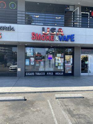 if you know your way around this town, then your well aware USA smoke & vape is where everythings at and Miguel take care of you correctly