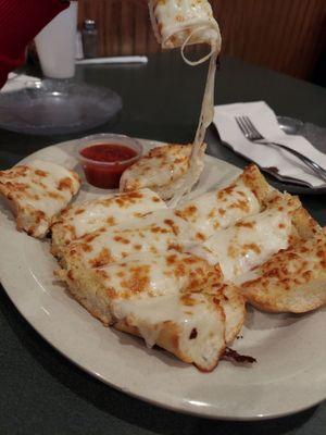 Get the cheesy garlic bread!  10/10!!!