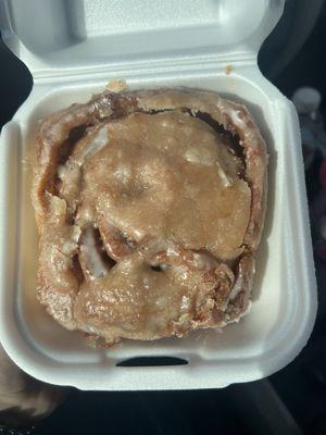 regular cinnamon roll $5.50