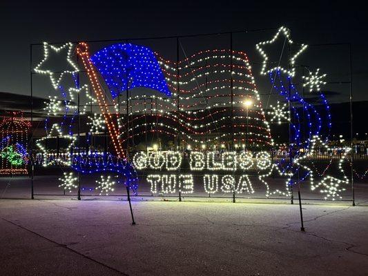 Nice Patriotic Display on Frontside