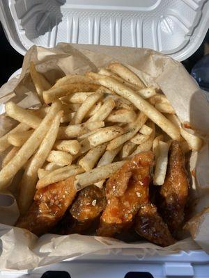 Lunch 5 Piece Wing Combo (w/ fries) $15