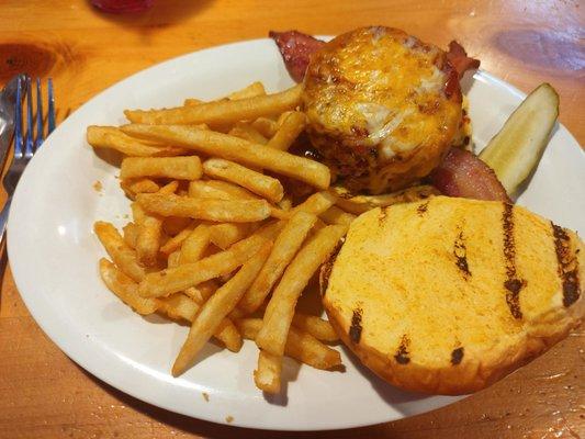 Cowboy pulled pork sandwich - delicious- smoked with house made bbq sauce