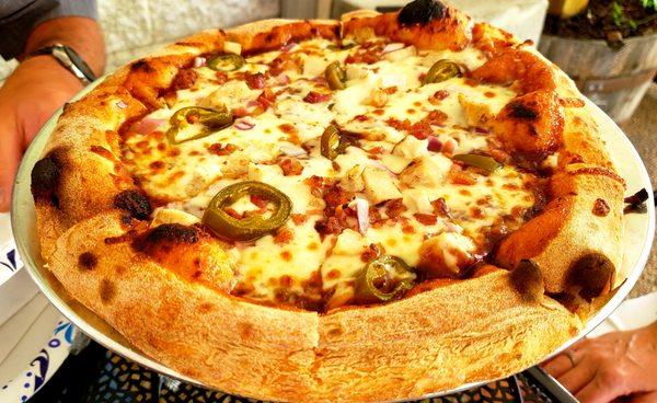 Kicken Chicken Pizza