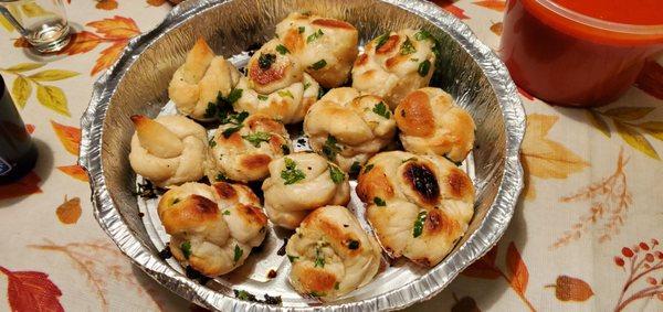 Garlic knots