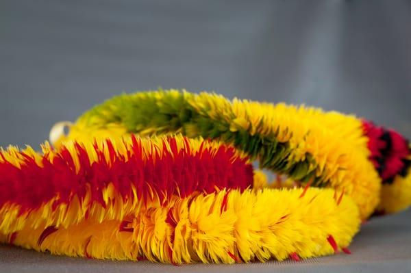 Beautiful Hawaiian feather lei made in Hawaii by renowned master craftsman Boris