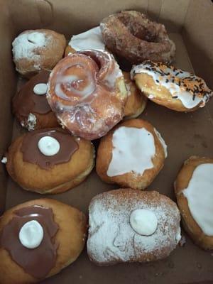 A dozen delicious treats!