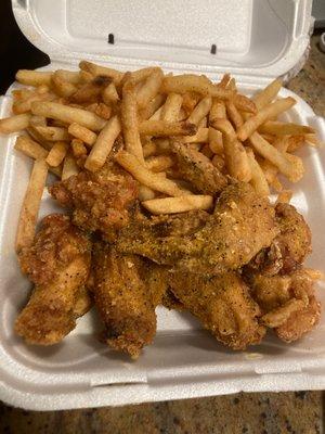 10pc. Lemon Pepper Chicken Wings with Fries