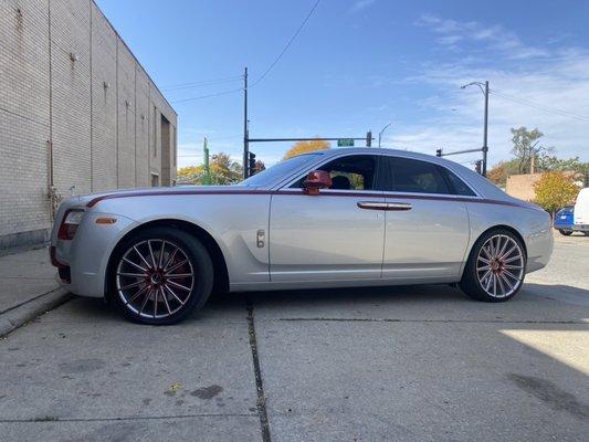 Rolls-Royce ghost on custom painted staggered offset Gianelli wheels