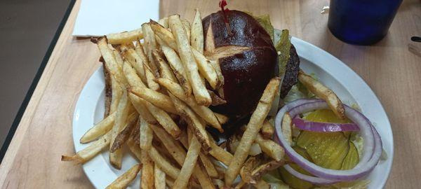 Burger with cooked onions and mushrooms and green chilies... fabulous