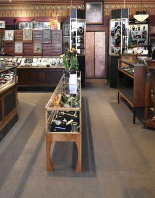 An entire store devoted to only antique, vintage & estate jewelry with thousands of pieces to chose from.