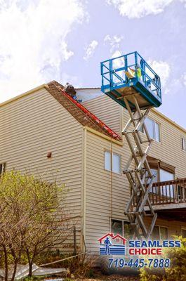 Vinyl siding replacement in difficult to access area.