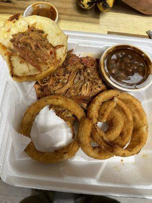 Pulled bbq Bar - B - Q Pork Sandwich