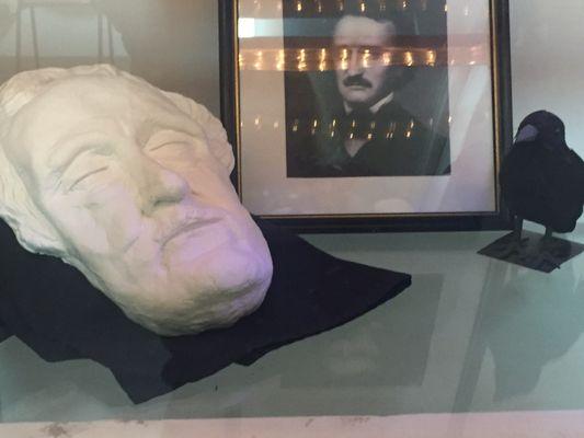 Death mask of Poe