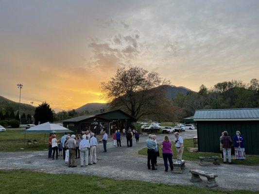 Beautiful sunset over the Grand Opening of the Shane Urquhart Metals & Glass Studio on April 9, 2021.