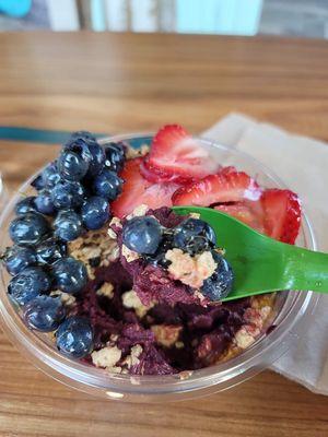 Acai bowl