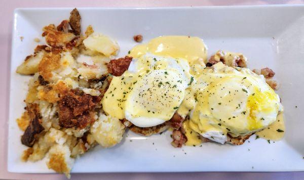 Eggs Mulligan (corned beef hash Benedict)