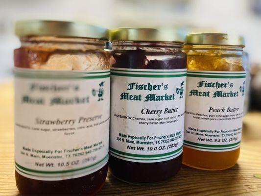 Moi thinks we finally narrowed it down/top 3. Strawberry, Cherry & Peach butter is our jam. Literally. Winners Circle :)...