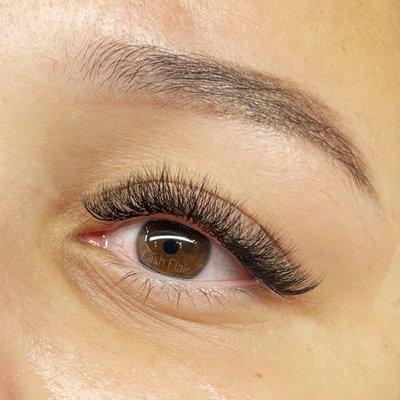 Volume lashes