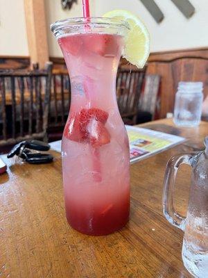 Hubby got Strawberry lemonade with rum...who is he anyway?! Microbrewery and grabs a fruity mixed drink.