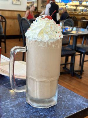 32-ounce (one quart) Black and White milkshake