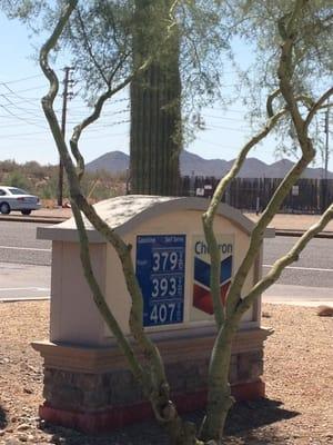 almost Chicago prices! These "4 Sons" are living high on the hog! (Gas in Anthem starts at $3.489$