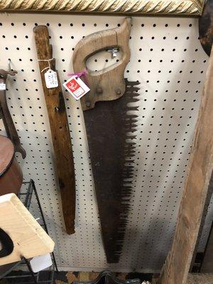 Great looking saw.