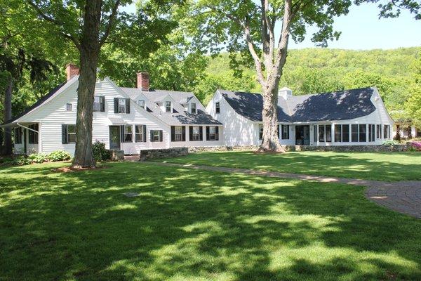 Quinnipiac University Alumni House roof