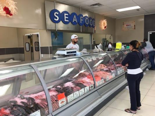 Seafood counter-Very clean and organized