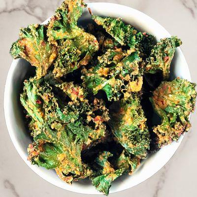 Crispy + Cheesy Vegan Kale Chips [v]
   
 https://lkjy.in/t/3s6ch