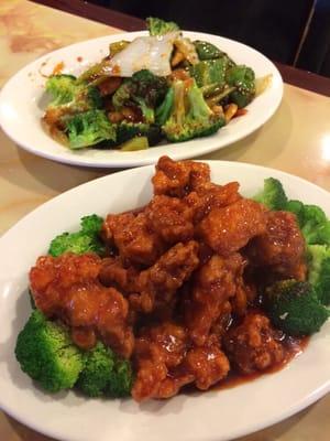 Chinese combo veggie + general Tso chicken