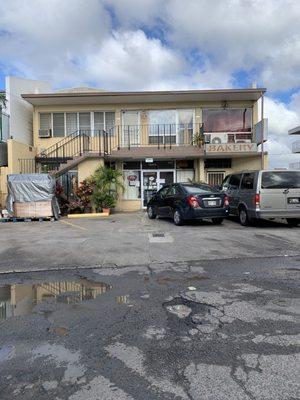 Nanding's storefront + parking