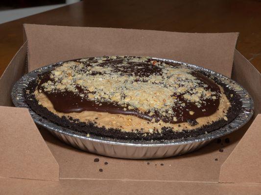 Chocolate Peanut Butter Pie!!! Thirty Dollars worth of Pure Delight!!! (keepsmilingphoto.com)