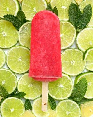 Raspberry mint limeade pop, made with fresh raspberry and mint!