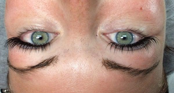 Picture of After Eyelash Extensions.