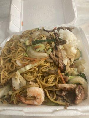 Lo Mein with chicken, steak, and shrimp! HUGE portions! Needed more heat and lacked flavor