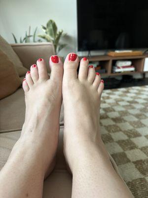 Classic pedicure by Anna 10/10!