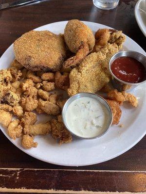 Fried seafood platter