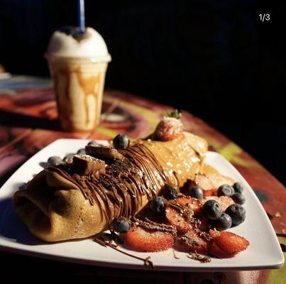 16. Mixed Fruits Crepe