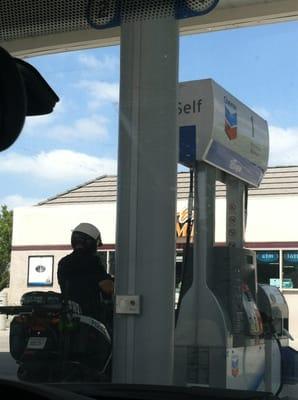 Danger zone.... Irvine cop getting gas