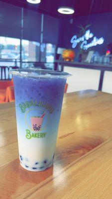 Butterfly pea milk tea