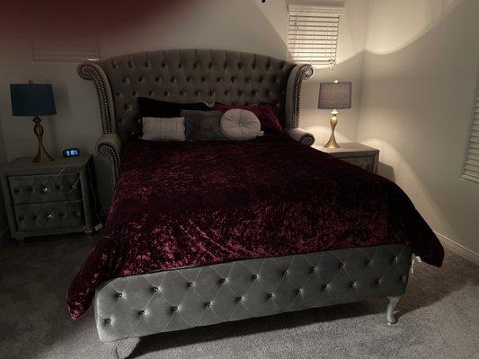 Beautiful Queen Size Bedroom Set