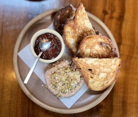 Creamy chicken liver mousse