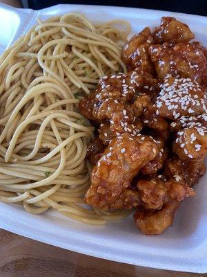 Sesame chicken with lo mein