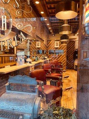 A good hair cut is louder than words, stop by Geno's Barberia for a professional cut!