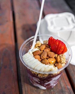 Açaí Bowl w/ Almonds ($16/large + $1/almonds)