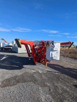 This is our Spider Lift.  They can easily enter unpaved and unleveled ground for tree removal.