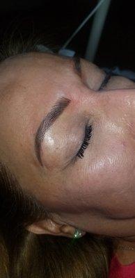 Microblading is basically a permanent solution for full, flawless brows. Wakeup to makeup.