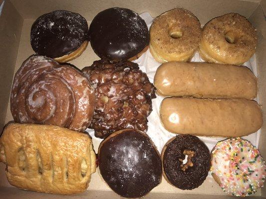 Took a pic of the dozen donuts i got today!