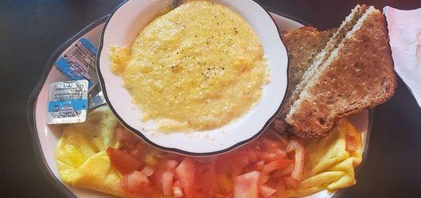 Omelet and grits